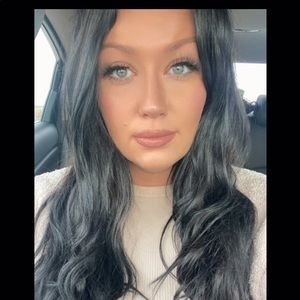 Meet your Posher, Brenna